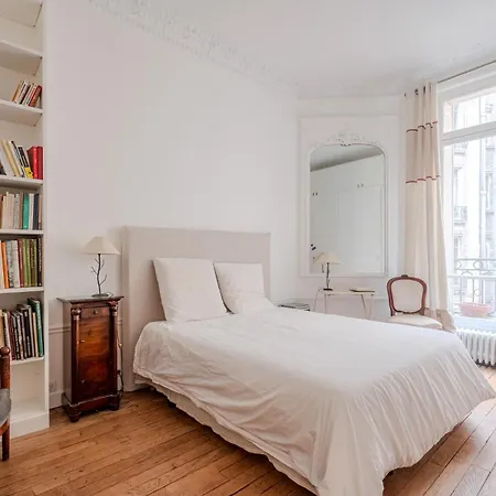 Veeve - Classical Symphony Apartment Paris